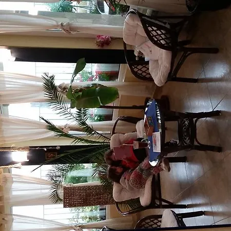 Хотел лозите 3*