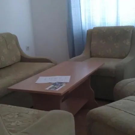 Хотел лозите 3*