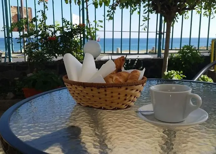 Отель Lozite 3*