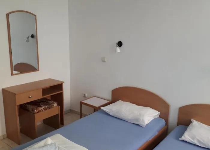 Отель Lozite 3*