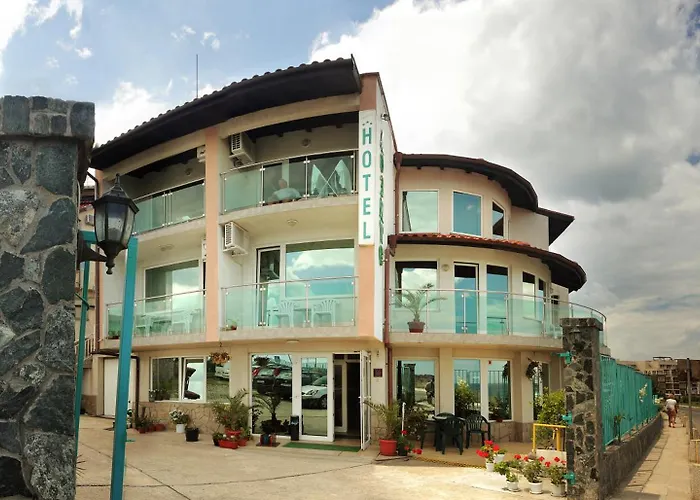 Отель Lozite 3*